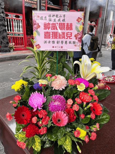 神桌供花種類|拜拜＆還願鮮花指南：遇到問題不知道拜什麼神？如何。